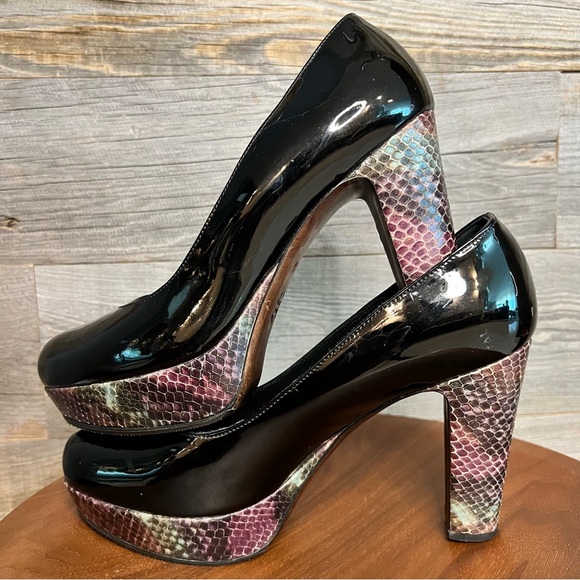 Platform Donald Pliner Black Patent Leather Snake Print Heel - Picture 2 of 16